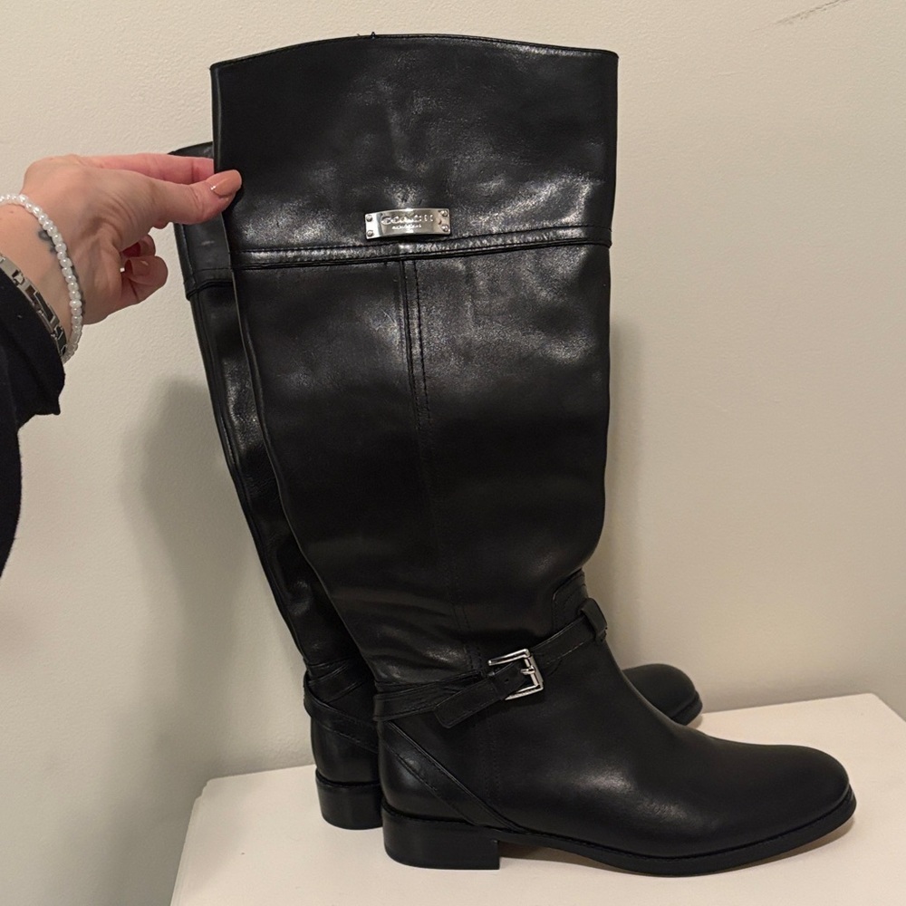Coach Black Leather Boots Woman’s sz 6 Like New Riding Boot
